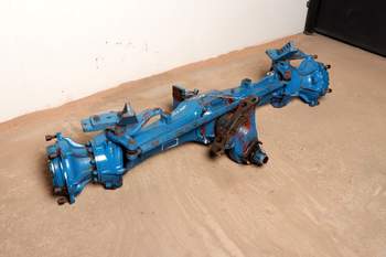 salg af Ford 4610  Disassembled front axle