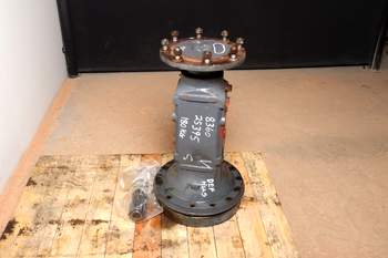 salg af New Holland 8360 LEFT Rear Half Axle