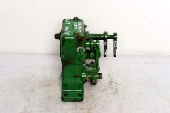 salg af John Deere 5090 M  Hydraulic lift valve