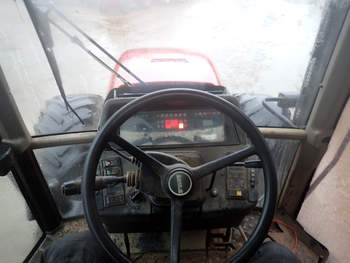 salg af Case CVX120 traktor