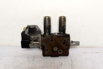 salg af Case CVX120  Remote control valve