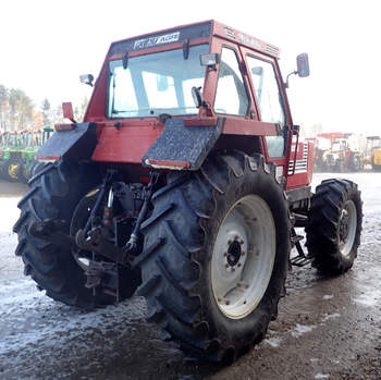 salg af Fiat 1380 traktor