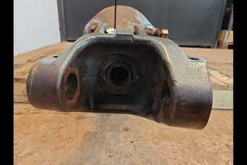 salg af Bagakselrør Claas Xerion 3800