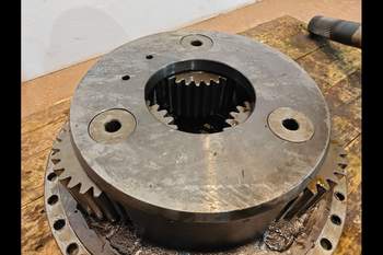 salg af Slutdrev Claas Xerion 3800 Venstre