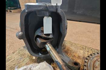 salg af Slutdrev Claas Xerion 3800 Venstre