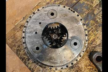 salg af Slutdrev Claas Xerion 3800 Venstre