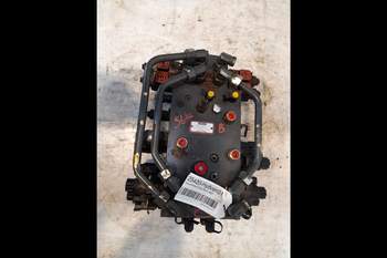 salg af Claas Xerion 3800  Hydraulic valve