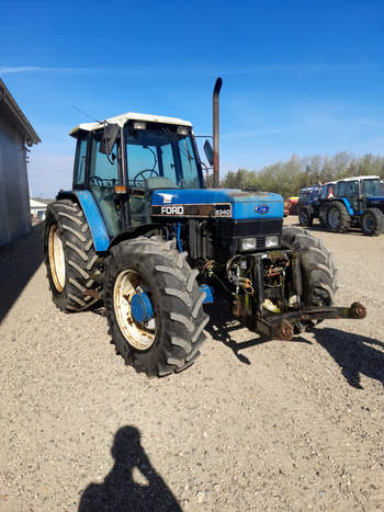 salg af Ford 8340 traktor