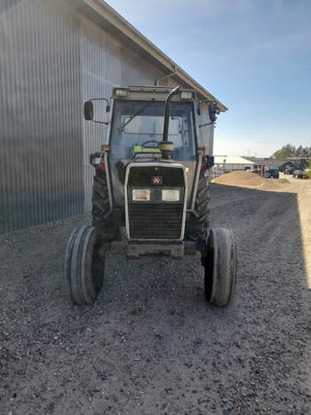 salg af Massey Ferguson 390 T traktor