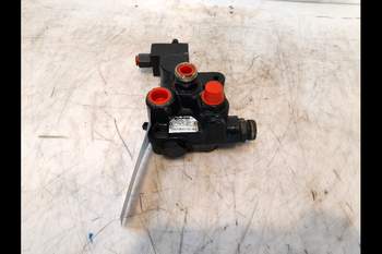 salg af Deutz-Fahr Agrotron TTV630  Hydraulic trailer brake valve