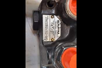 salg af Deutz-Fahr Agrotron TTV630  Hydraulic trailer brake valve