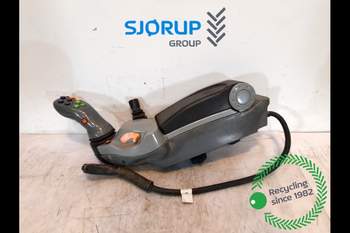 salg af Armlæn Deutz Agrotron TTV630