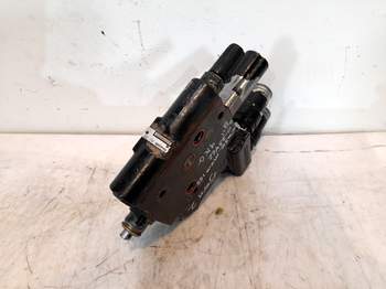 salg af Case MXM155  Remote control valve
