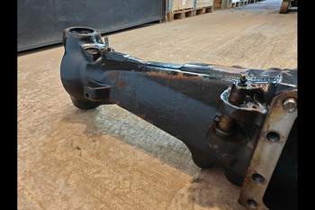 salg af Vorderachsgehäuse Case MXM155 