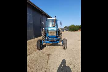 salg af Ford 6710 traktor