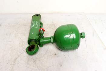 salg af Hydraulisk Cylinder John Deere 6215R 