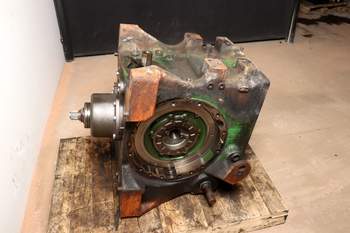 salg af John Deere 6215R  Rear Transmission