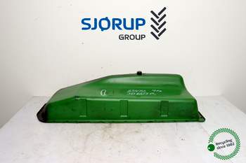 John Deere 6215R  Oil Pan