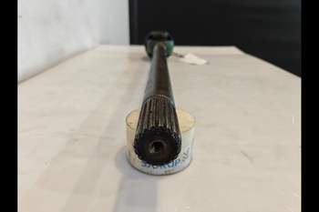 salg af Trækaksel John Deere 6215R Venstre