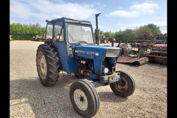 salg af Ford 4000 traktor