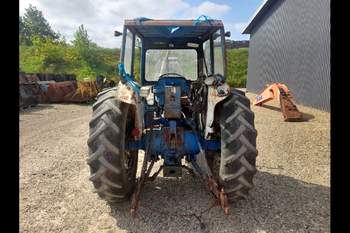 salg af Ford 4000 traktor