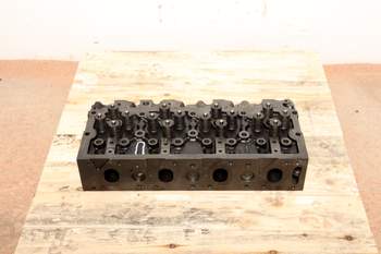 salg af Massey Ferguson 6716S  Cylinder Head