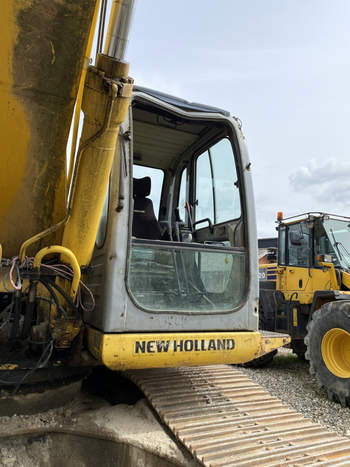 salg af New Holland E265 B  Excavator