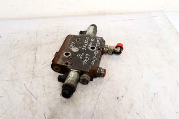 salg af Deutz-Fahr Agrotron 135  Hydraulic lift valve