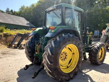 salg af John Deere 6910 traktor