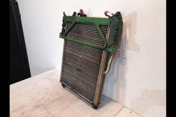 salg af John Deere 6910  Oil Cooler