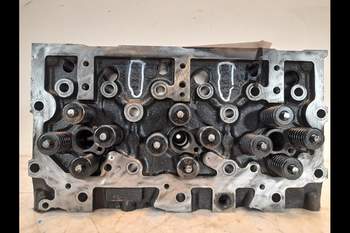 salg af Massey Ferguson 7718S  Cylinder Head