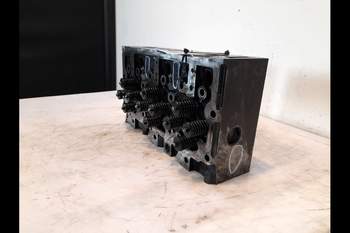 salg af Massey Ferguson 7718S  Cylinder Head