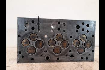 salg af Massey Ferguson 7718S  Cylinder Head