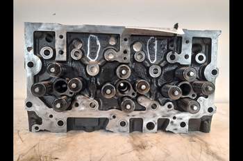 salg af Massey Ferguson 7718S  Cylinder Head