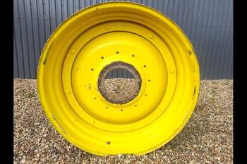 salg af John Deere 6620 RIGHT Rear Rim