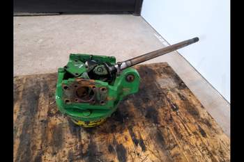 salg af John Deere 6620 LEFT Front axle final drive