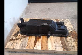 salg af New Holland M115  Oil Pan