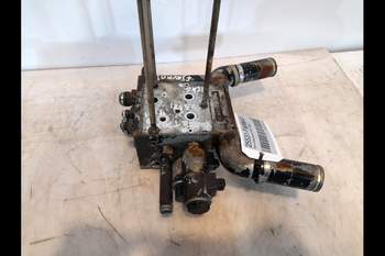 salg af Valtra T202  Remote control valve