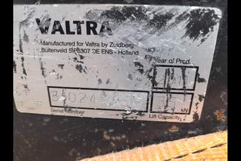 salg af Frontlyftar Valtra T202 