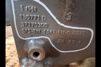 salg af Valtra T202  Transmission Housing