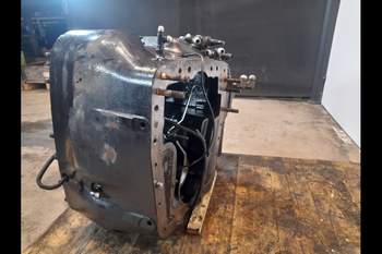 salg af Valtra T202  Transmission Housing