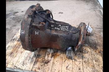 salg af Valtra T202 RIGHT Rear Half Axle