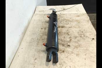 salg af Ballecylinder New Holland BB9060