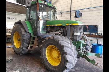 salg af John Deere 7710 traktor