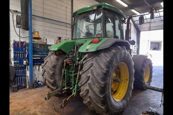 salg af John Deere 7710 traktor