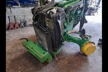 salg af John Deere 8220 traktor