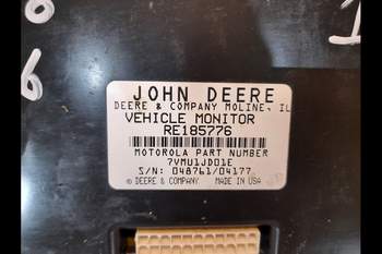 salg af Monitor John Deere 8220 