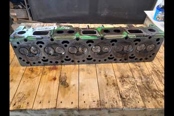 salg af Topstykke John Deere 8220