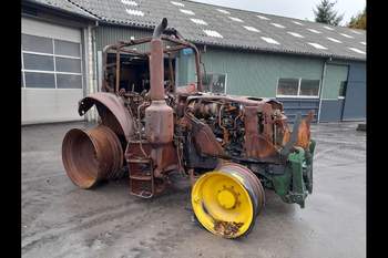 salg af John Deere 6130M tractor