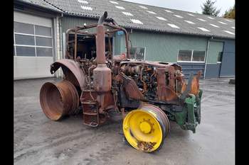 salg af John Deere 6130M traktor